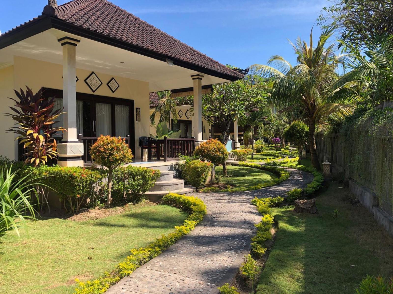 Bintang Beach Villa Amed Esterno foto