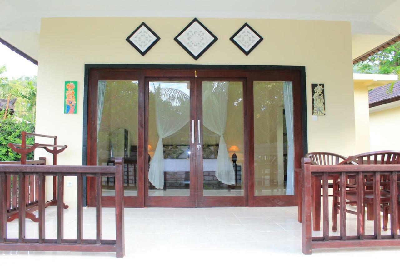 Bintang Beach Villa Amed Esterno foto