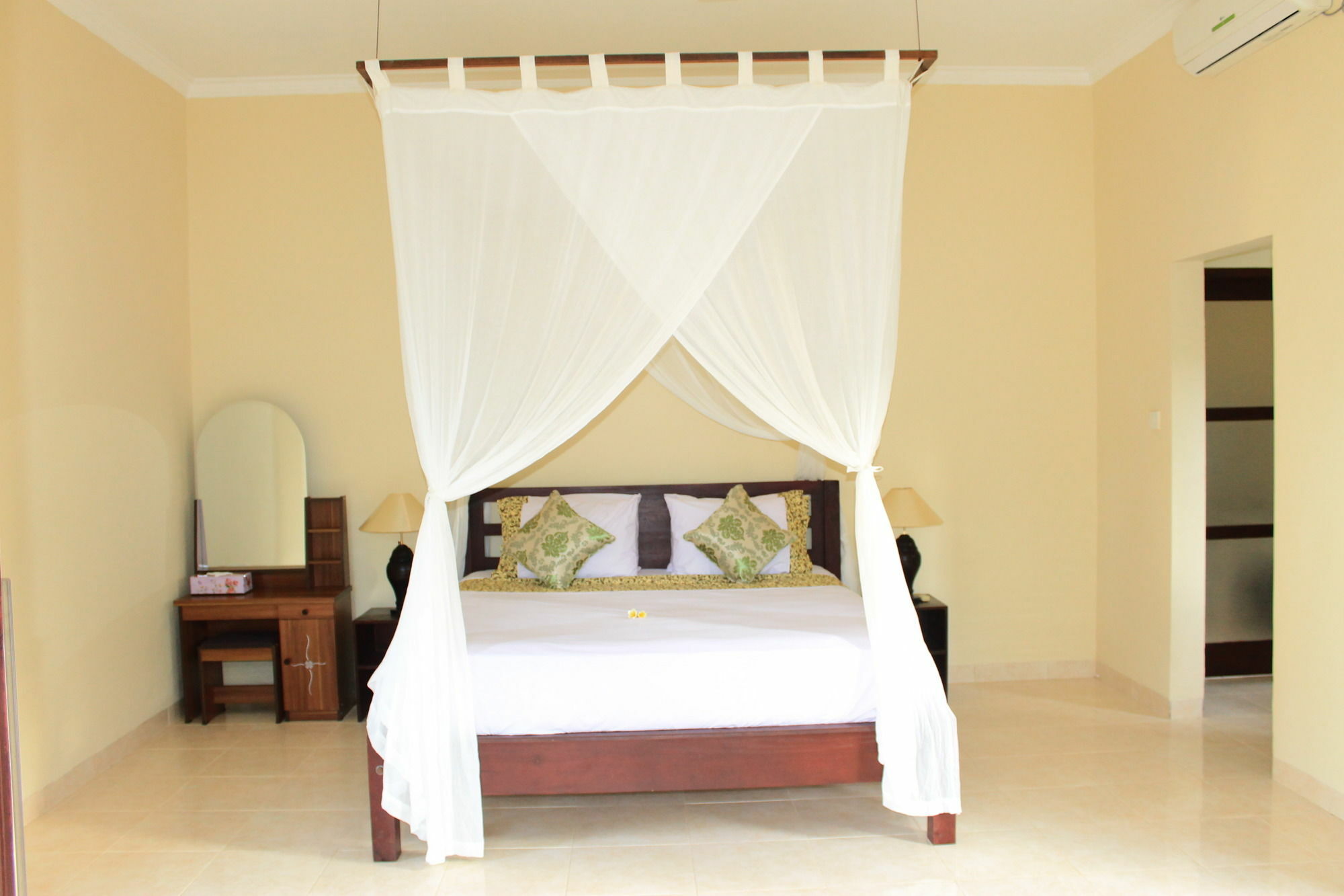 Bintang Beach Villa Amed Esterno foto